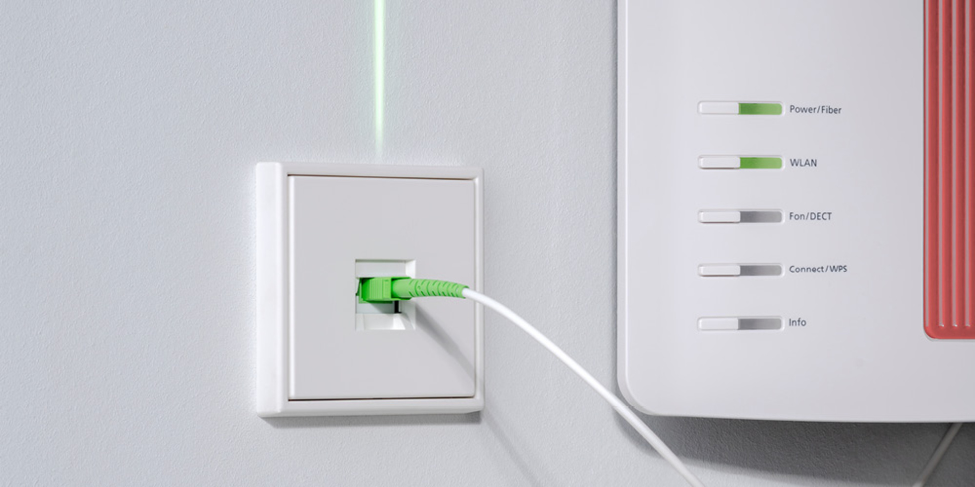 Die neuen Glasfaser-Anschlussdosen bei Thomas Miksch ETM Elektrotechnik in Frauenprießnitz